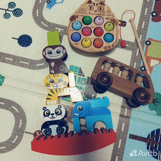 Развивающие игрушки пакетом