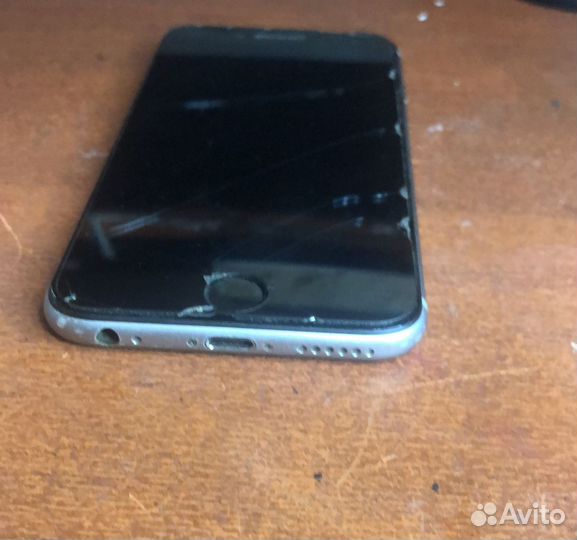 Телефон iPhone 6s