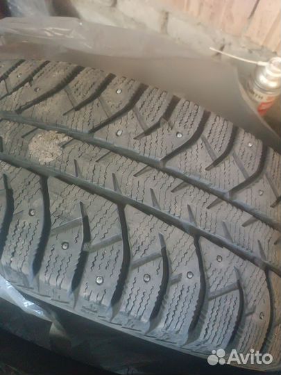 Bridgestone Ice Cruiser 7000S 225/60 R17