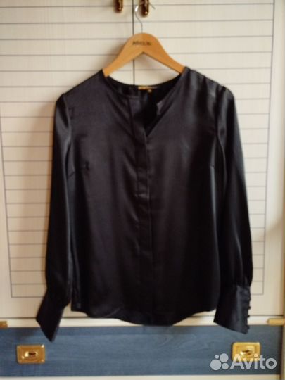 Блузка черая