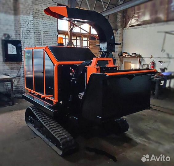 Измельчитель древесины самоходный