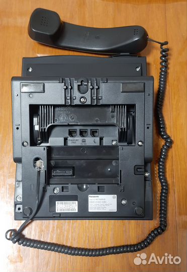 Продаётся IP телефон Panasonic KX-T7633RU-B