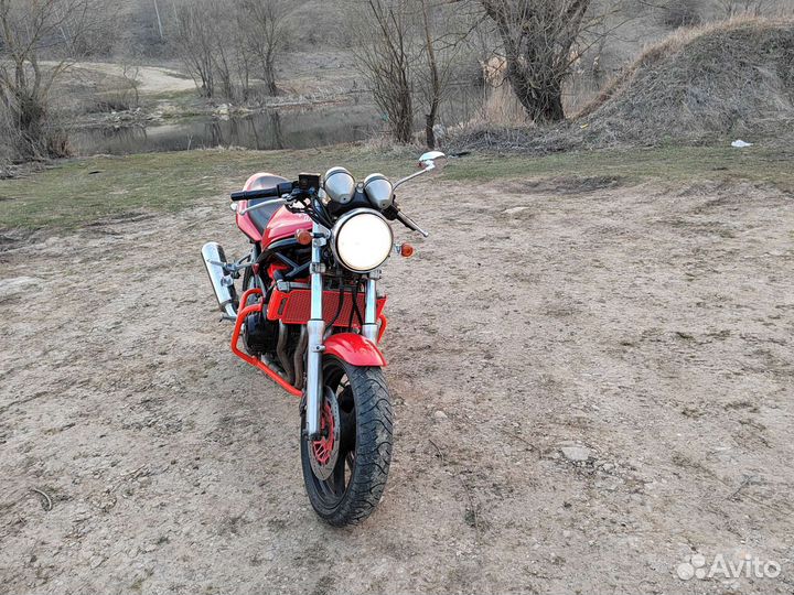 Сузуки бандит 400, красноголовый