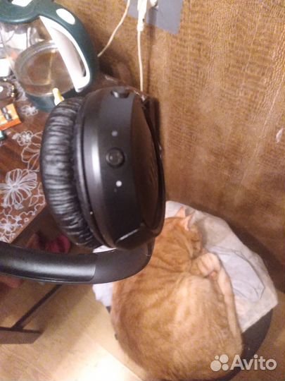 Беспроводные наушники jbl