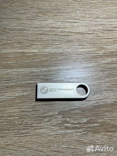 USB флешка на 32гб
