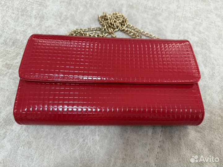 Сумочка-клатч красная лаковая