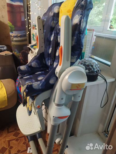 Детский стульчик для кормления