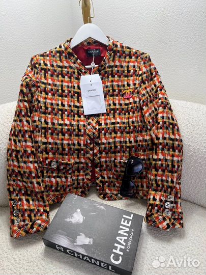 Твидовый пиджак chanel