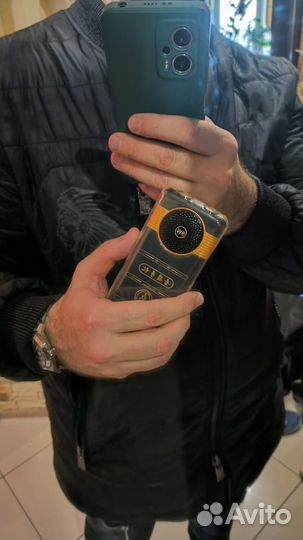 Телефон GSM Louis Vuitton Black Gold новый