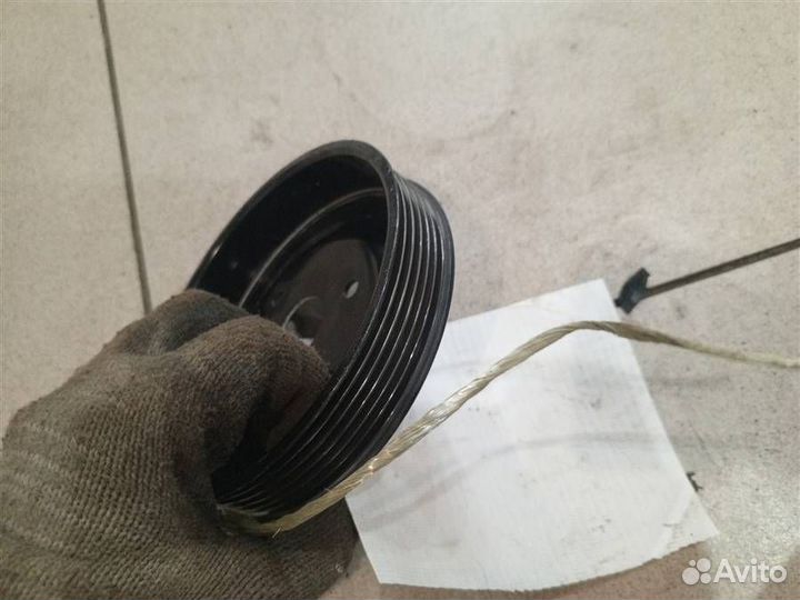 Шкив водяного насоса (помпы) Mitsubishi Outlander