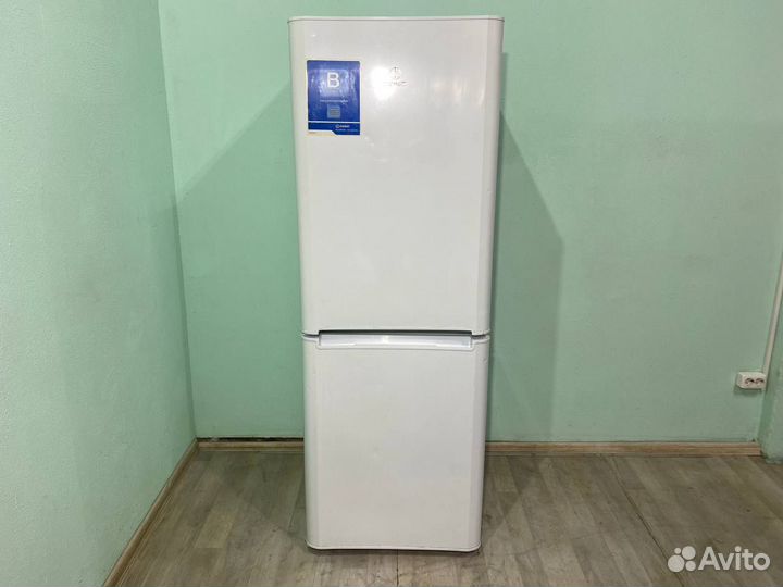 Холодильник indesit