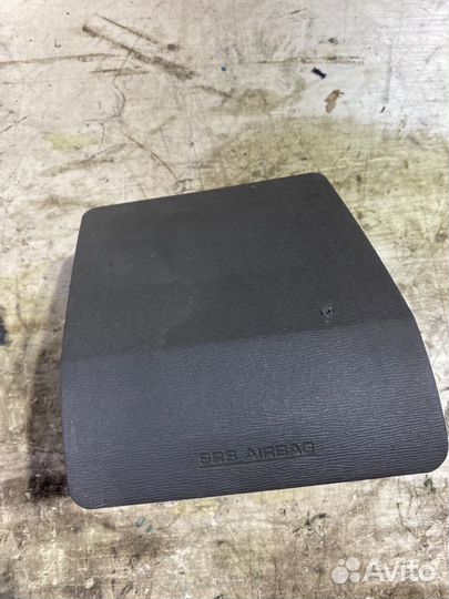 Подушка безопасности пассажира Daihatsu Tanto