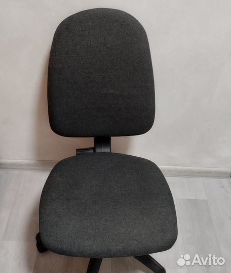 Офисное кресло(без подлокотников)