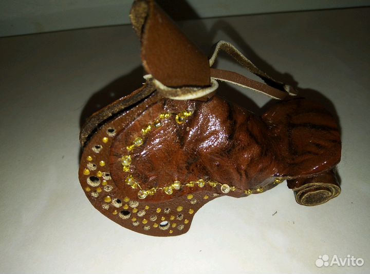 Сувениры из кожи