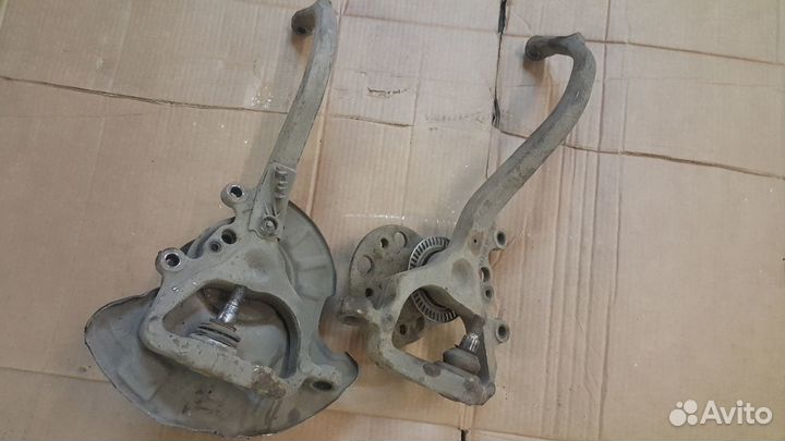 Поворотный кулак передний левый правый w220 220