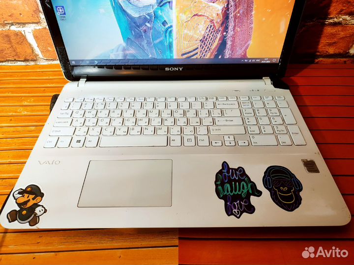 Sony Vaio SVF152C29V - Core i3-3 Gen \ 4 Озу \ 320