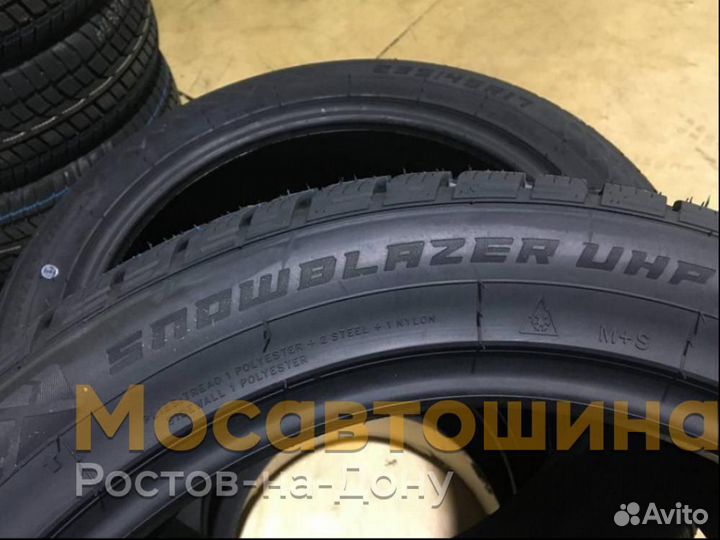 Windforce Snowblazer UHP 235/45 R17 97V