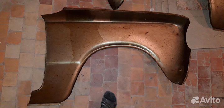 Переднее левое крыло ваз 2101