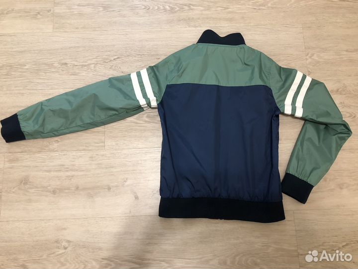 Ветровка -бомбер benetton 10-11 лет
