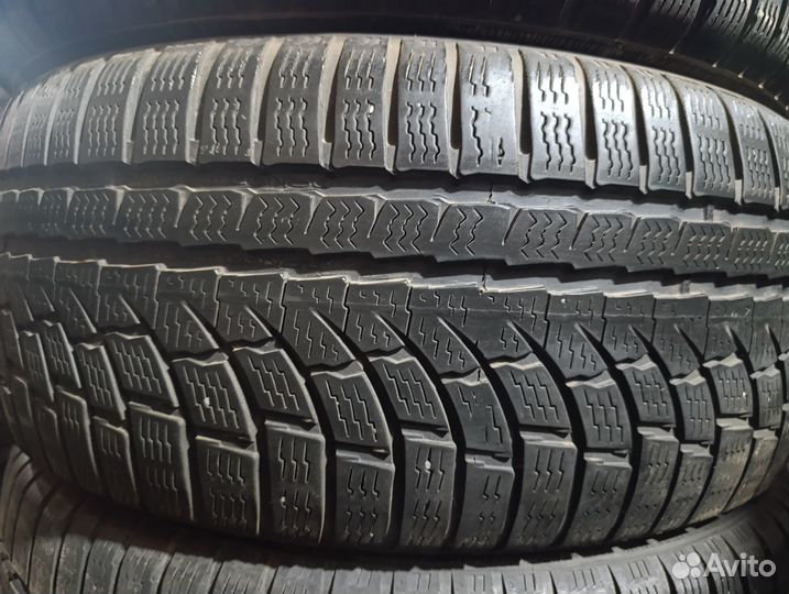 Nokian Tyres WR A4 235/55 R17 T