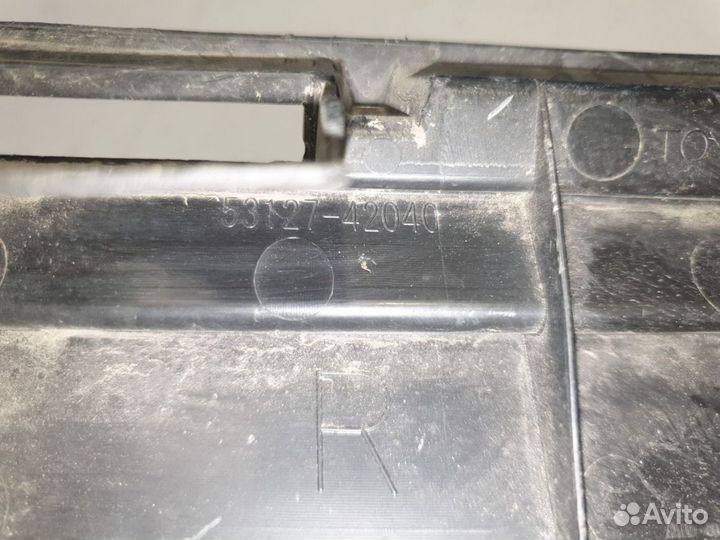 Решётка в бампер правая Toyota RAV 4 2013-2019