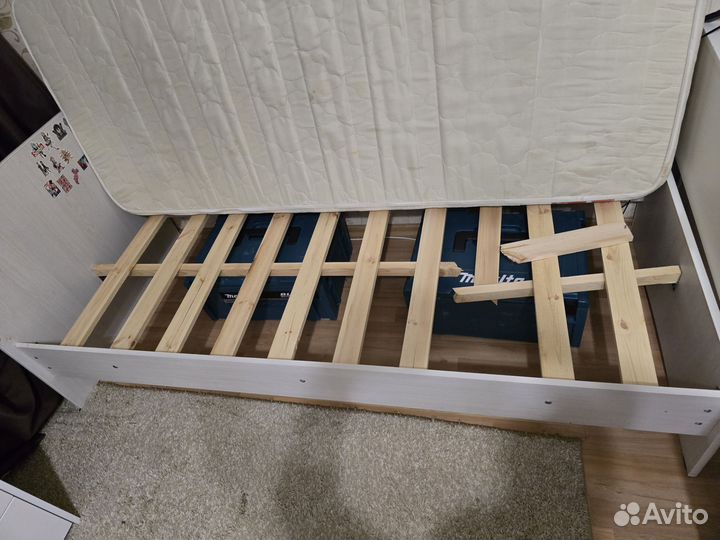 Кровать с матрасом бу