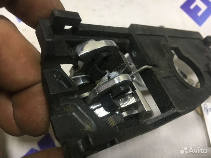 Ручка двери внутренняя задняя левая Хендай Солярис