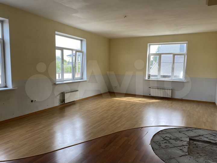 Дом 317,6 м² на участке 12 сот.