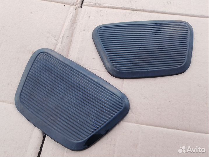 Накладки на бензобак, нигрипсы мотоцикла иж3, иж4