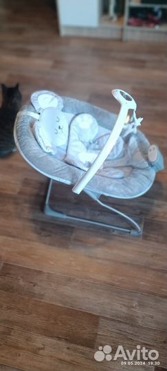 Шезлонг для новорожденных бу