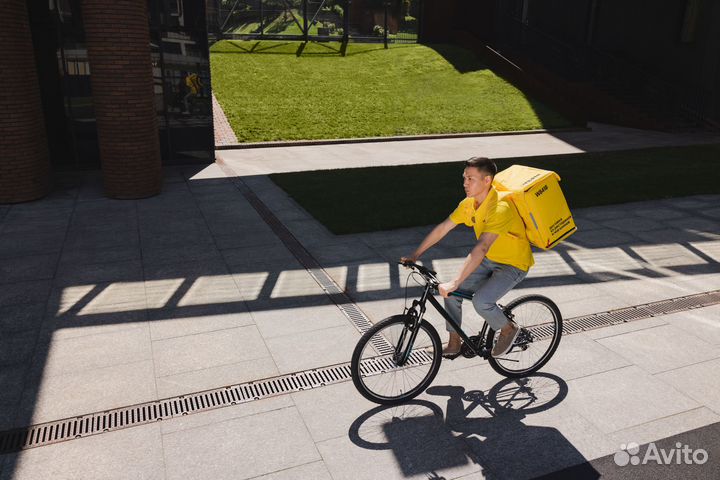 Курьер (пешком) РФ/18+