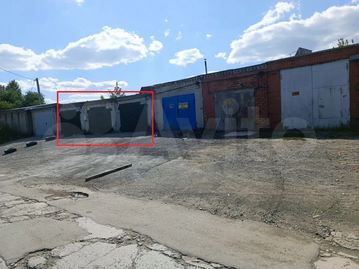 Гараж, > 30 м²