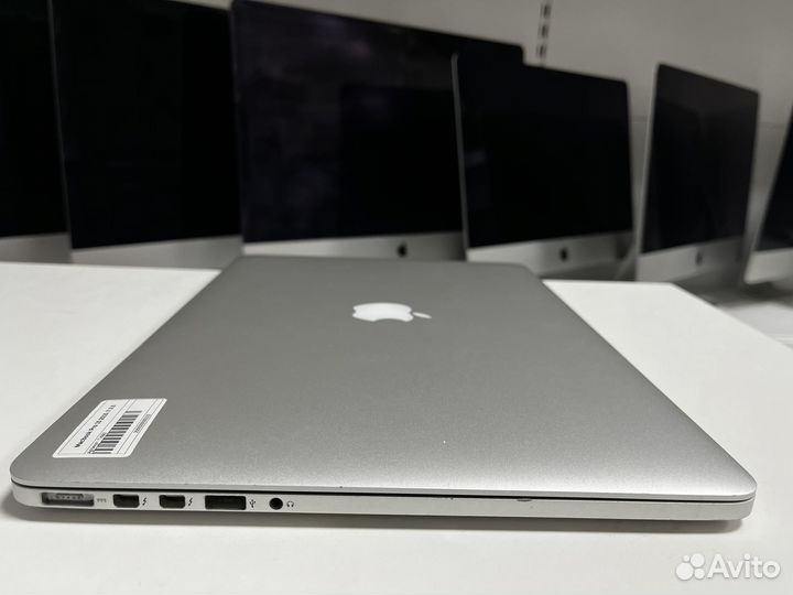 Macbook Pro 15 2015 i7 2.5 16/500 две видеокарты