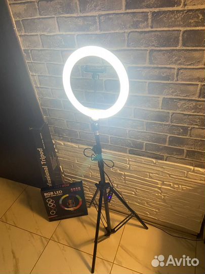 Кольцевая лампа 26см RGB