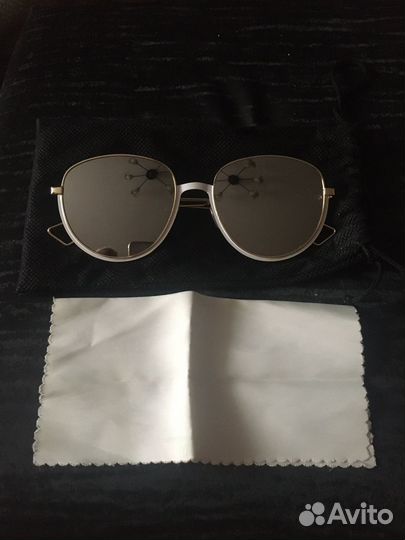Очки солнцезащитные