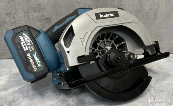 Циркулярная аккумуляторная пила Makita 185мм