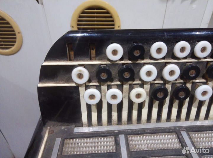 Баян Кировский