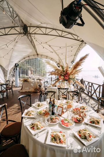 Оформление свадебного зала