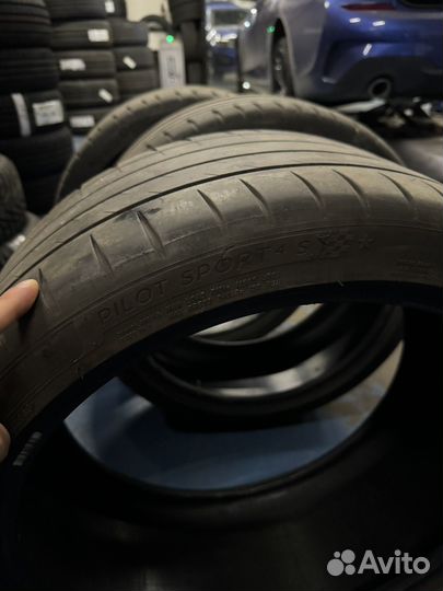 Michelin Pilot Sport 4 S 225/40 R19 и 255/35 R19 96Y