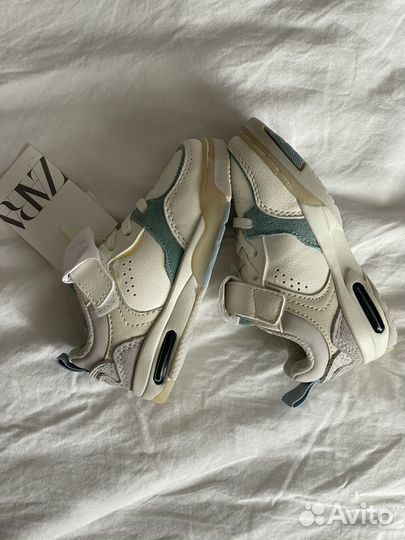 Детские кроссовки Zara