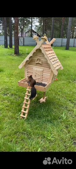 Кормушка для птиц и белок