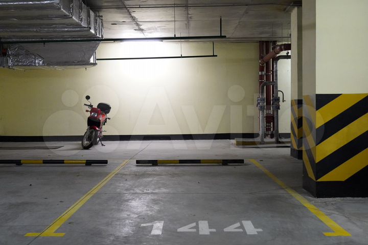 Машиноместо, 14 м²