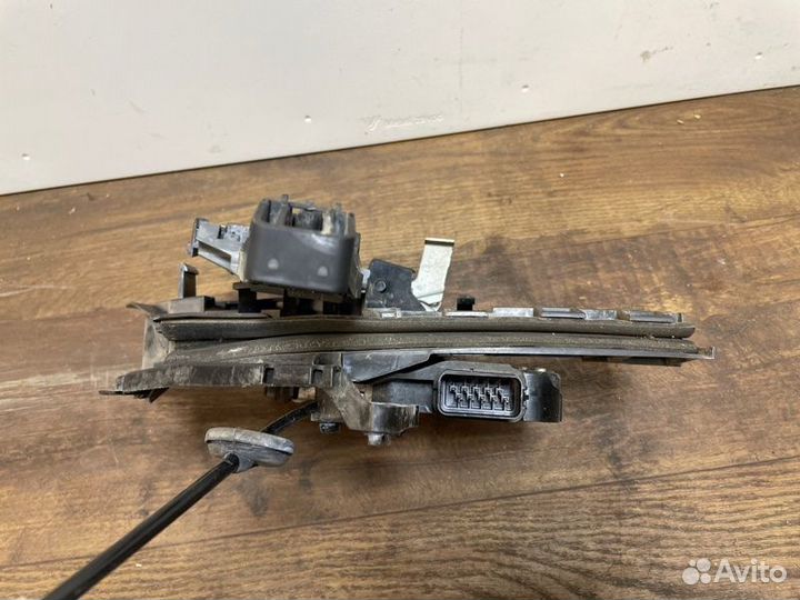 Замок двери Ford Focus 2 shda 2011