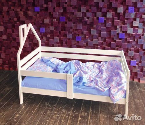 Софа для малыша Домик высокий борт из массива