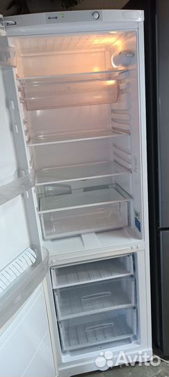 Холодильник Indesit