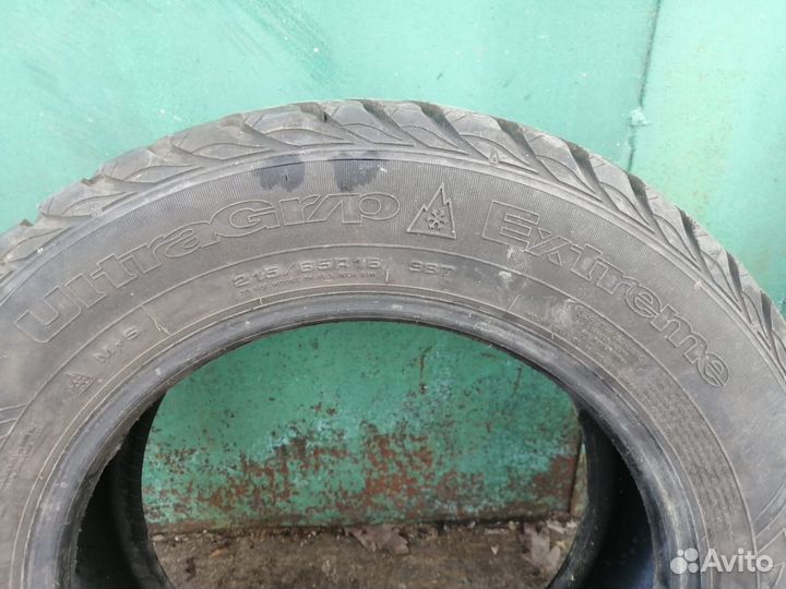 Goodyear UltraGrip Extreme 215/65 R16