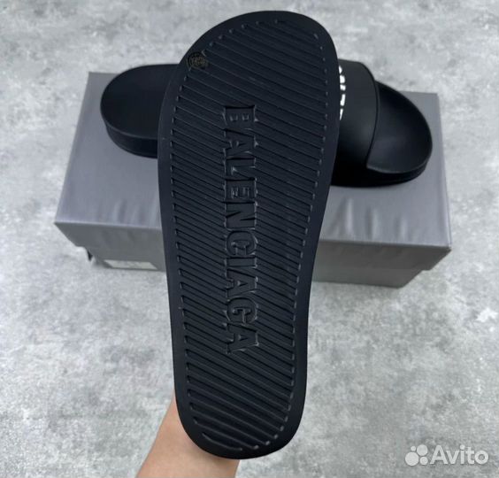 Тапки Balenciaga slides