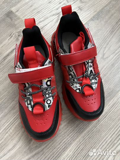 Кроссовки для девочки 34 размер