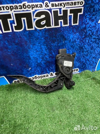 Педаль газа Audi A6 C6 BRE 2008