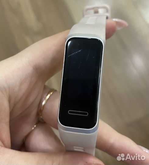 Смарт браслет huawei Band 4
